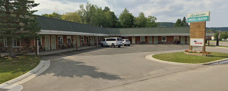 Superior Motel & Suites (Star-Lite Motel, Star Lite Motel)